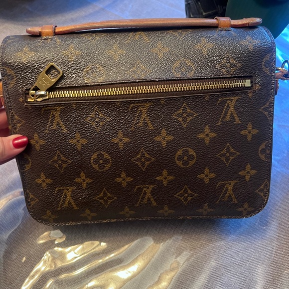 Louis Vuitton Monogram Crossbody Bag with Gold Accents - Picture 12 of 15